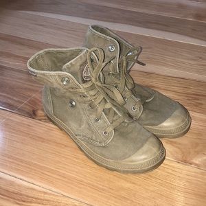 Army green Palladium boots